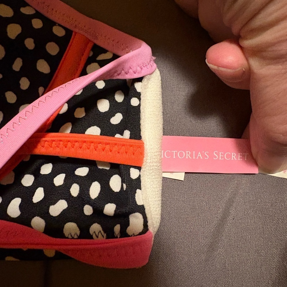 Victoria’s Secret bikini swim top polka dot black white 36D new without tags - Picture 3 of 4